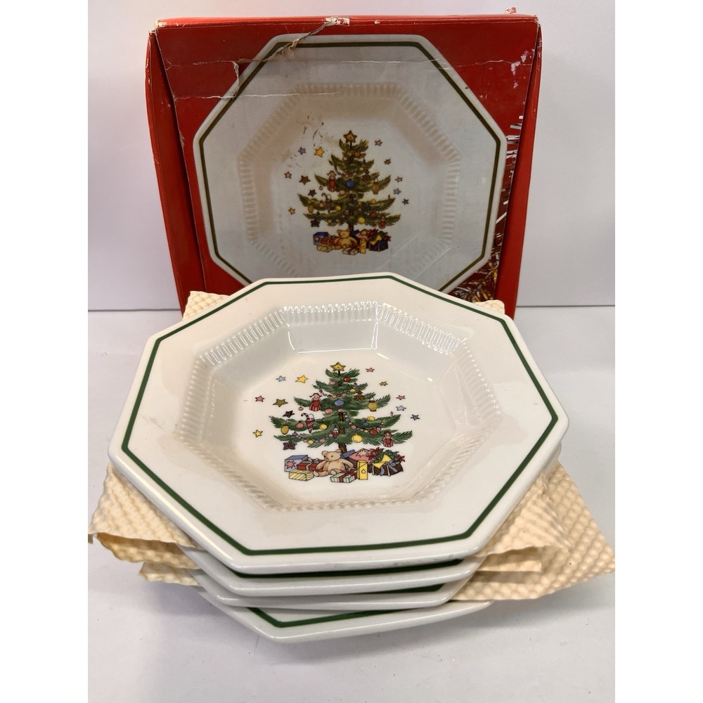Set of 4 Vintage Nikko Christmastime 8" Rim Soup Plate Bowl- Japan - NEW In Box